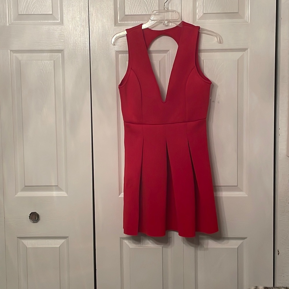 Brat star red v neck, open back party dress with box spleens